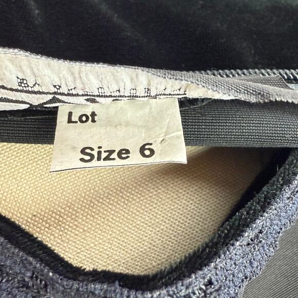 90's sexy black velvet long fitted dress with high slit and mesh crystal trim - Picture 8 of 16